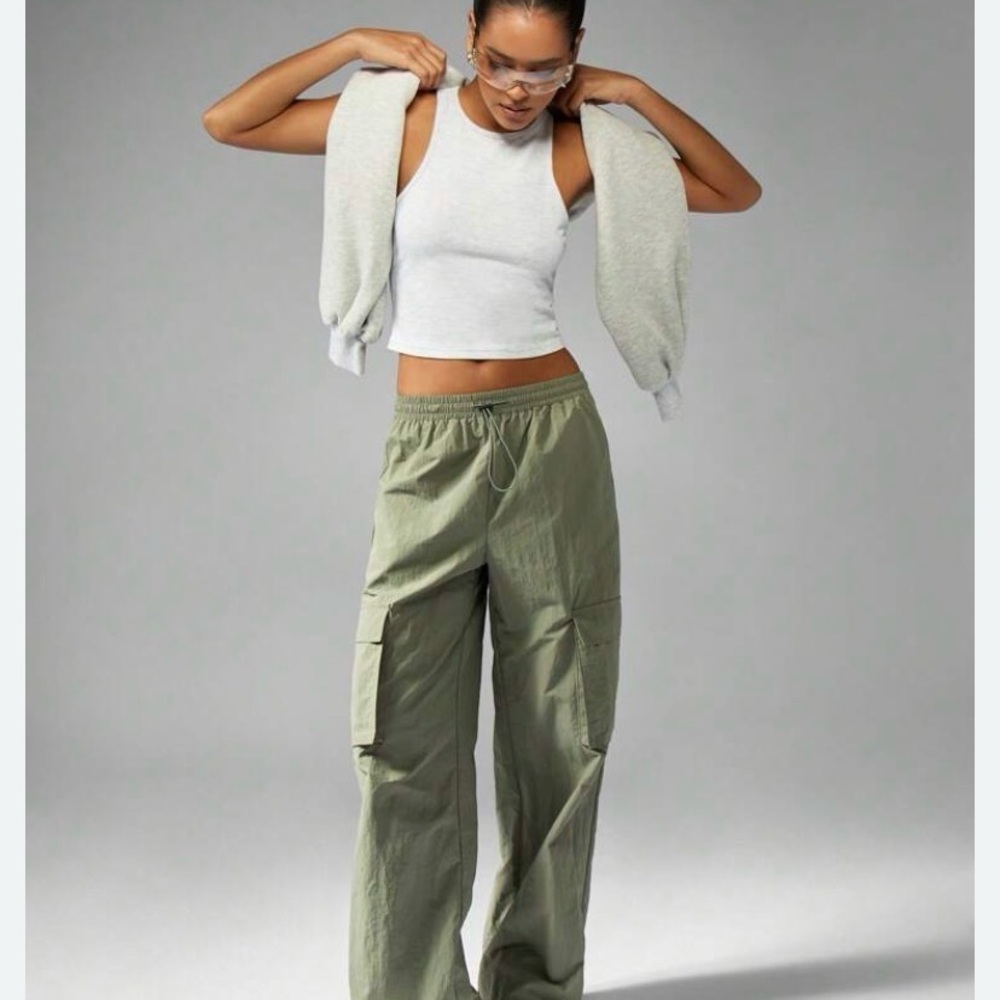 New w Tag Missguided Nylon Straight Leg Cargo Pants Size 8